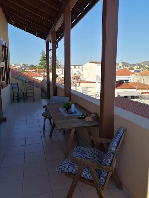 Aegina Port Apt 2-Διαμέρισμα Στο Λιμάνι Της Αίγινας 2 Exterior foto
